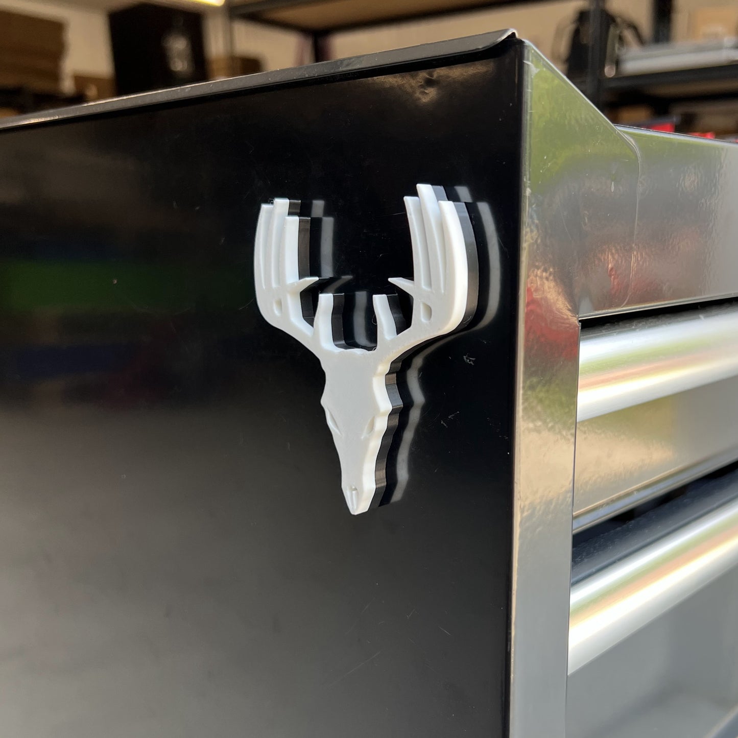 Emblème de boîte à outils personnalisé - Crâne de cerf - Une seule couche - Plusieurs choix de couleurs