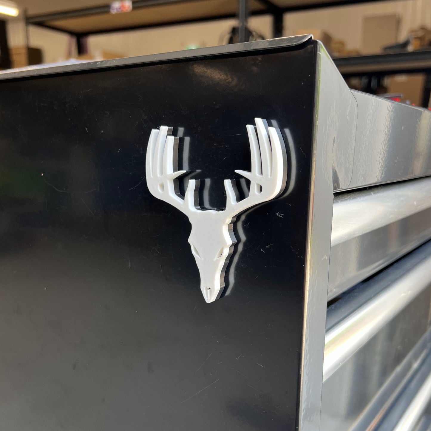 Emblème de boîte à outils personnalisé - Crâne de cerf - Une seule couche - Plusieurs choix de couleurs